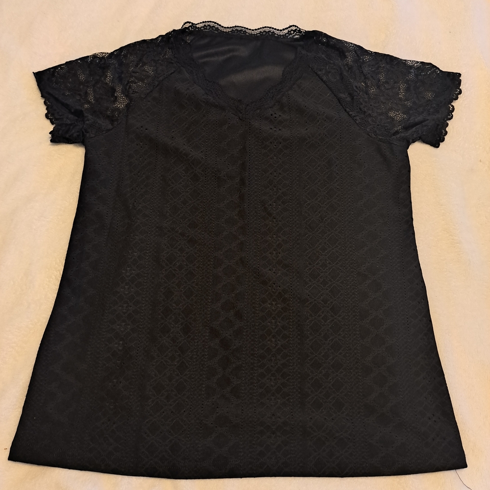 Women's Black Lace Sleeve V-Neck Top